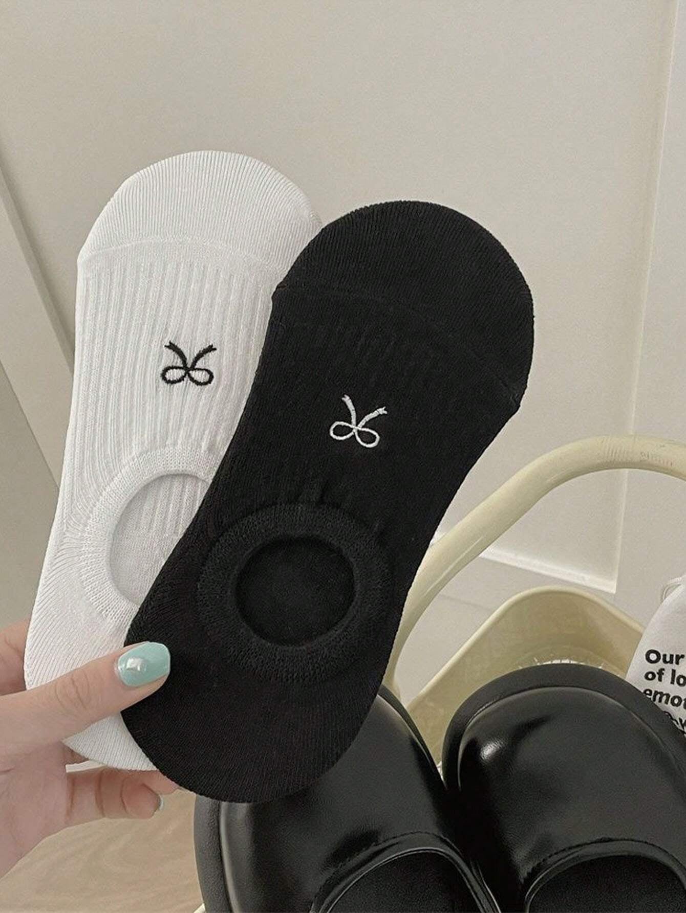 5Pairs Women Sweet Bowknot Simple Boat Socks Invisible Socks