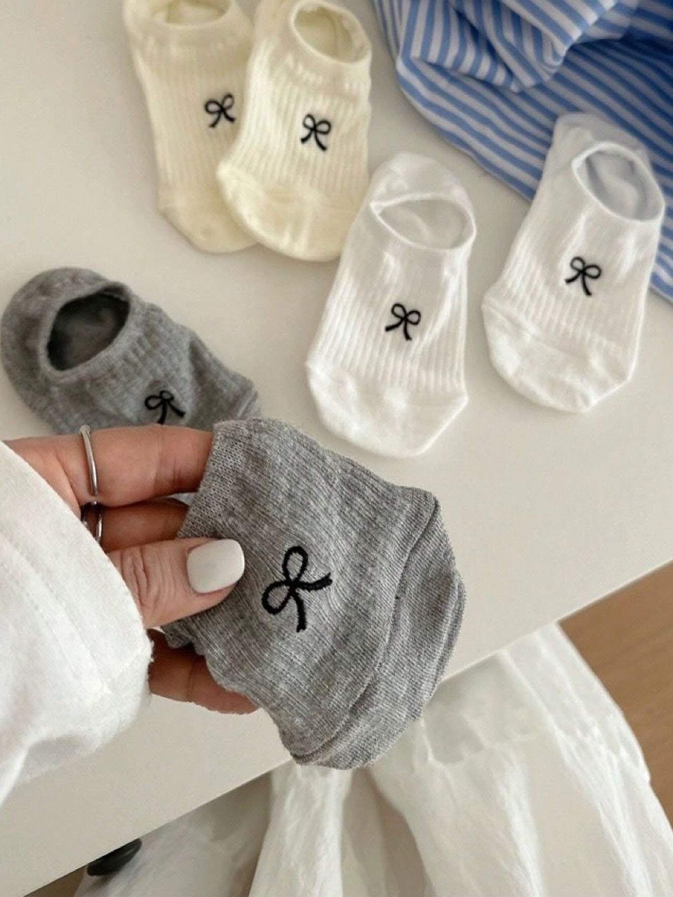5Pairs Women Sweet Bowknot Simple Boat Socks Invisible Socks